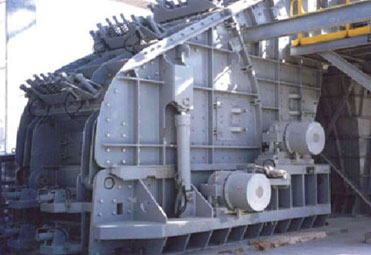 Crushers Crushers, raw material crusher, hammer crusher, hammer mill, jaw crusher, Gyratory crushers, Cone crushers, Impact crushers, heavy duty industry, heavy duty industry equipment, material handling