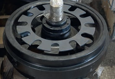 Traction Wheel Spare parts of apron feeder, apron feeder parts, pan feeder, material handling, mining, ore, cement factory, heavy duty apron feeder, heavy duty industry, heavy duty industry equipment
